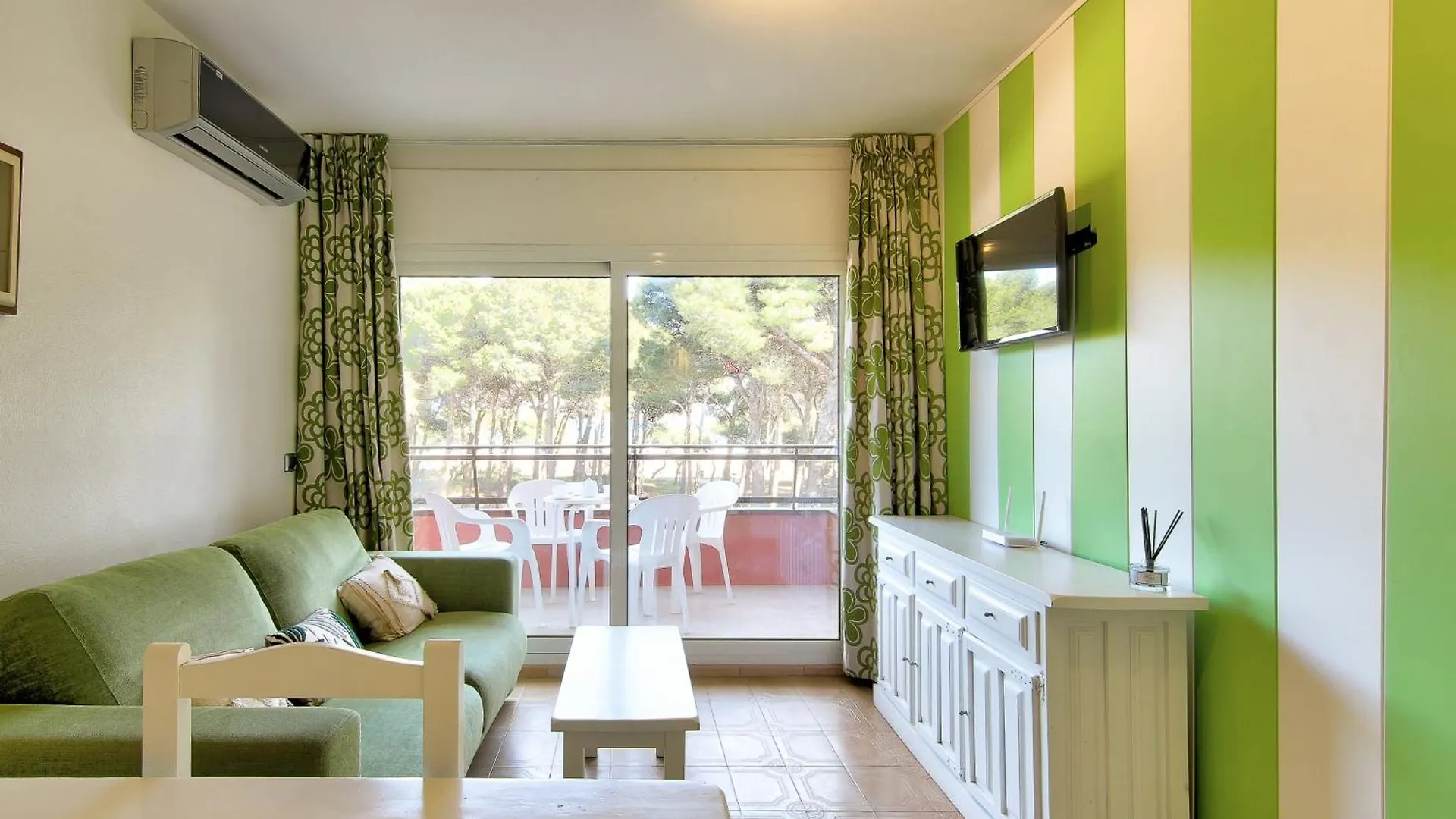 Beach 16 L'Estartit Apartment